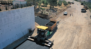 Büyükşehir'den Cumhuriyet Mahallesi'nde Asfalt Çalışması