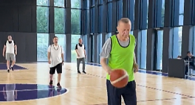 Cumhurbaşkanı Erdoğan basketbol maçı yaptı
