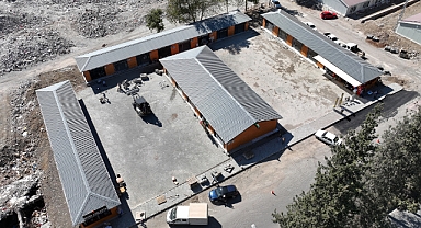 Azerbaycan Bulvarı’ndaki Çarşıların Çevre Düzeni Yapılıyor