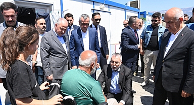 Bakan Işıkhan ve Başkan Güngör, Depremzedelerle Buluştu