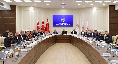 Başkan Güngör, Çalışma ve Sosyal Güvenlik Bakanı Işıkhan ile Bir Araya Geldi