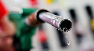 Benzine 2 TL’yi aşan zam geliyor!