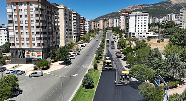 Büyükşehir Bir Caddeyi Daha Yeniliyor