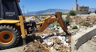 Büyükşehir Ekipleri Hayvansal Atıklar İçin Sahada