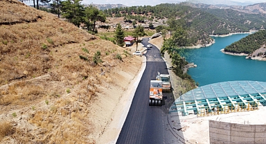 Ali Kayası Cam Teras ve Turizm Tesisleri’nin Yolu Asfaltlanıyor