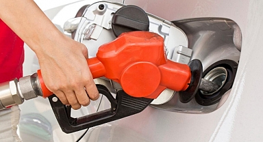 Benzine gece yarısı zam geliyor