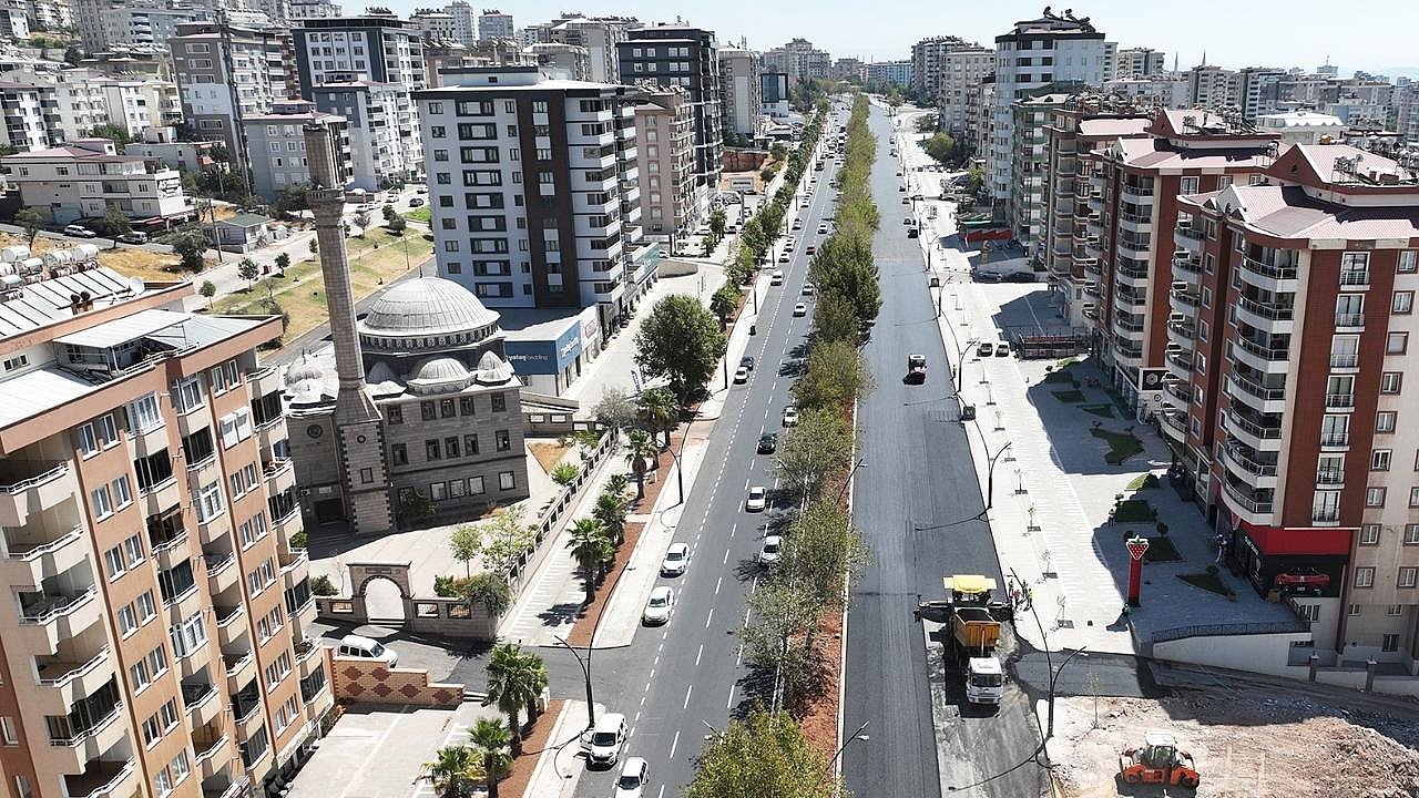 Binevler’de Caddeler Yenileniyor