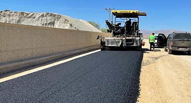 Büyükşehirden Kırsal Mahallelerin Yollarında Çalışma
