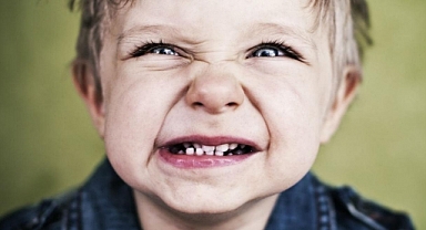 Çocuklarda Diş Sıkma Neyin Habercisi?