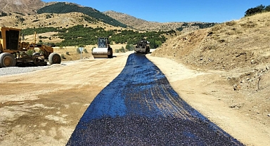 Ekinözü’nde Grup Yolları Büyükşehir’le Yenileniyor