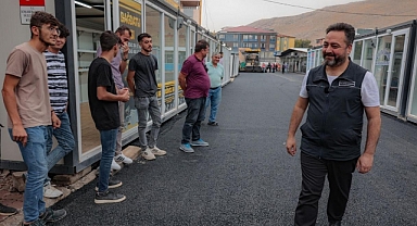 Elbistan’da depremin izleri siliniyor!