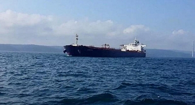 İstanbul'da gemi trafiği yeniden faal!