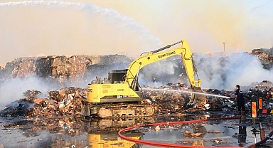 Kahramanmaraş’ta Kâğıt Fabrikasındaki Yangın Kontrol Altına Alındı
