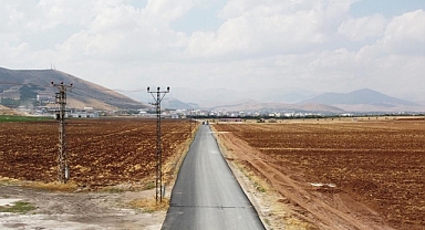 Afşin ve Elbistan’da Kırsal Mahalle Yolları Asfalta Kavuşuyor