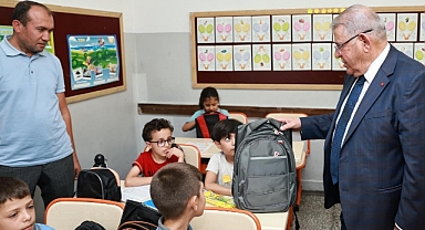 Bu yıl da kitaplar devletten, çanta ve kırtasiyeler Onikişubat Belediyesi’nden