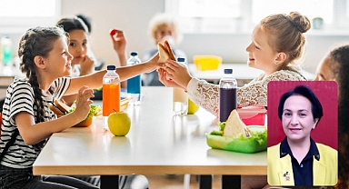 CHP’li Kadınlardan Okullarda Ücretsiz Öğün Açıklaması