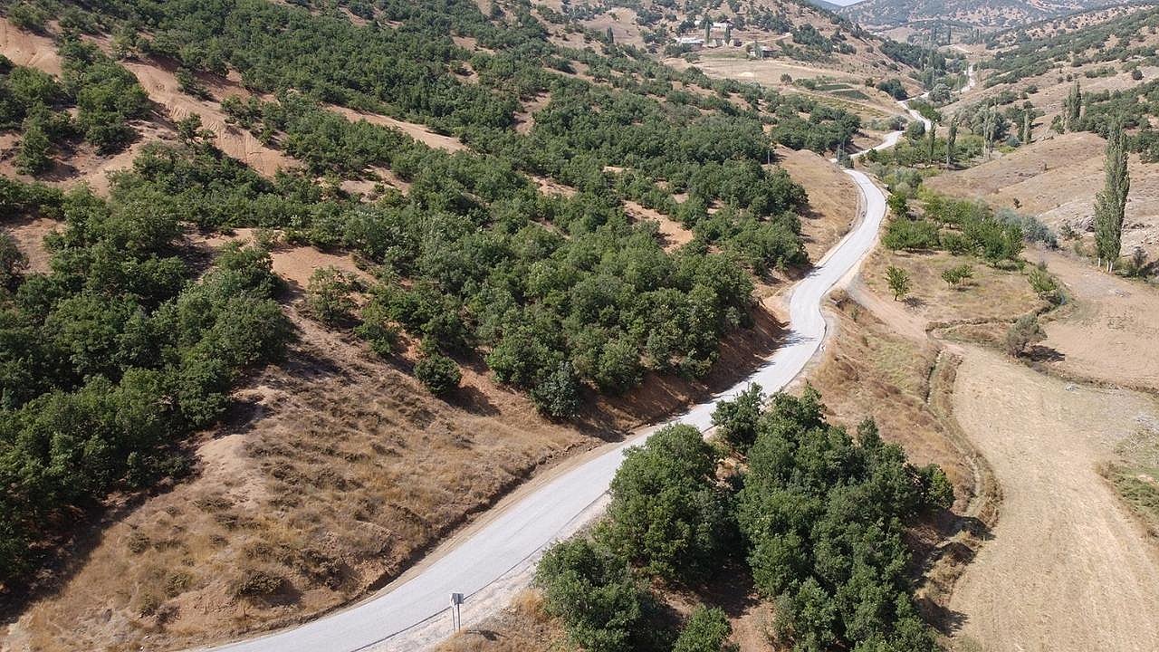 Ekinözü’nde Kırsal Mahallelerinin Ulaşımı İyileştiriliyor