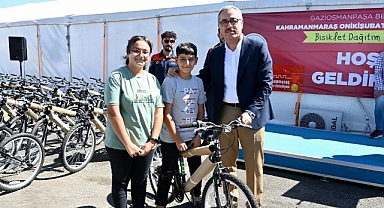 Gaziosmanpaşa Belediyesi’nden Depremzede Çocuklara Bisiklet Dağıttı