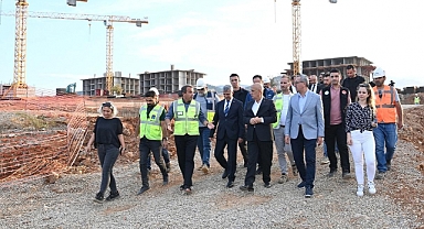 Güngör: Önsen’de Kalıcı Konutlar ve Şehir Hastanesinde Süreçler Hızla İlerliyor