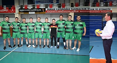 Türkoğlu'nda deprem şehitleri voleybol turnuvası ile anıldı