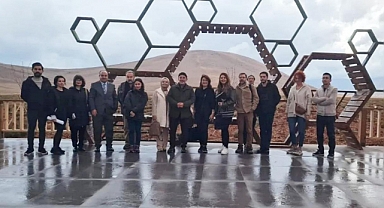 Afşin’de düzenlenen 1. Akdeniz Bienali meyvelerini vermeye başladı