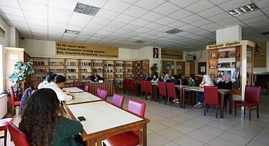 Büyükşehir’in ‘Kütüphane Söyleşileri’ Yazar Büyükçapar Programıyla Başladı