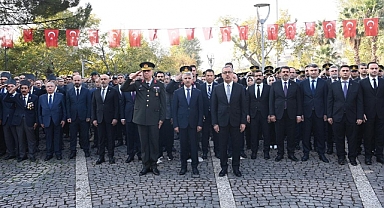 Gazi Mustafa Kemal Atatürk, Vefatının 85. Yılında Törenle Anıldı