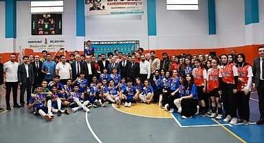 Onikişubat Belediyesi 100. Yıl EXPO 2023 Voleybol Turnuvası finali nefes kesti