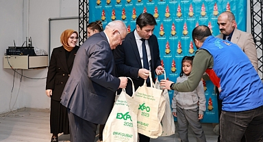 Onikişubat Belediyesi’nden öğrencilere bot ve mont hediyesi