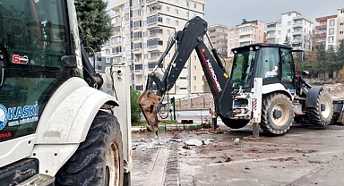 Şehirde Altyapı Hatlarının Bakımı Sürüyor