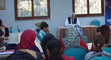 Usta Kalemler Kütüphane Söyleşileri’nde Okurlara Seslendi