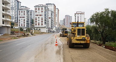 Büyükşehir Onikişubat’ta Ulaşım Ağını Güçlendirmeyi Sürdürüyor