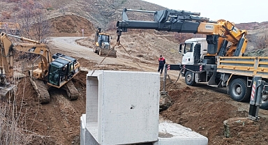 Göksun’da Yol Bakım Onarımı Sürüyor