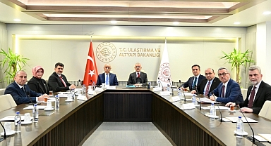 Kahramanmaraş Heyetinden Ulaştırma Bakanı Uraloğlu’na Ziyaret