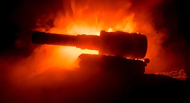 Savaş Kızıldeniz'e sıçradı! ABD ve İngiltere, Yemen'i vurdu