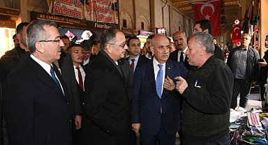 Bakan Özhaseki ve Başkan Güngör, Kapalı Çarşı Esnafıyla Buluştu