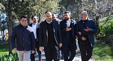 Başkan Adayı Toptaş, Mahallelerde Vatandaşlarla Buluştu