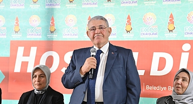 Başkan Mahçiçek’ten ‘AK Kadın’lara duygu dolu veda