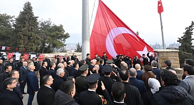 İstiklal Madalyası Şanlı Bayrağımızda Dalgalandı