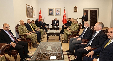 Başkan Güngör, Milli Savunma Bakanı Güler ile Valiliği Ziyaret Etti