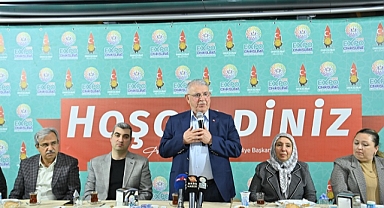 Başkan Mahçiçek, iki dönemin meclis üyelerine iftarda veda etti