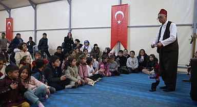 Çocuklar, Gölge Oyunu ve Kukla Gösterileriyle Doyasıya Eğlendi