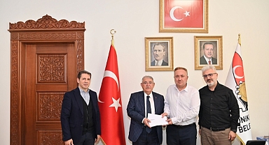 TREDER Kahramanmaraş’taki depremzedelere 1000 adet alışveriş kartı dağıttı