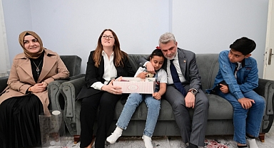 Başkan Görgel, Asrın Felaketinde Ailesini Kaybeden Vatandaşları Ziyaret Etti