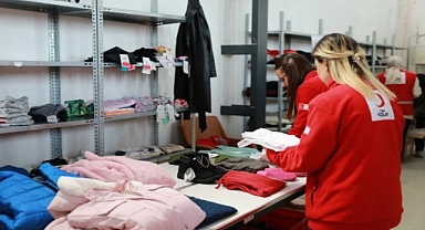 Kızılay’ın iyilik ordusu bayram öncesi yüzleri güldürdü