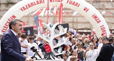 Bakan Tekin ’Geleceğin Yazarları’ projesinde