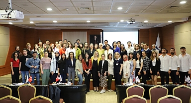 “Geçmişten Günümüze Hemşirelikte Değerler” Sempozyumu