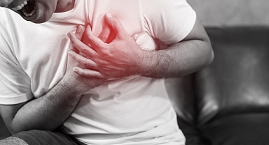 Göğüs ağrısı 10 dakikadan fazla sürdüyse, dikkat!