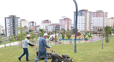 Kahramanmaraş Büyükşehir Belediyesi, Yeşil Alanların Bakımını Hızla Sürdürüyor