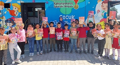 Kahramanmaraş'ta Mobil Kütüphane Minikleri Sevindirdi